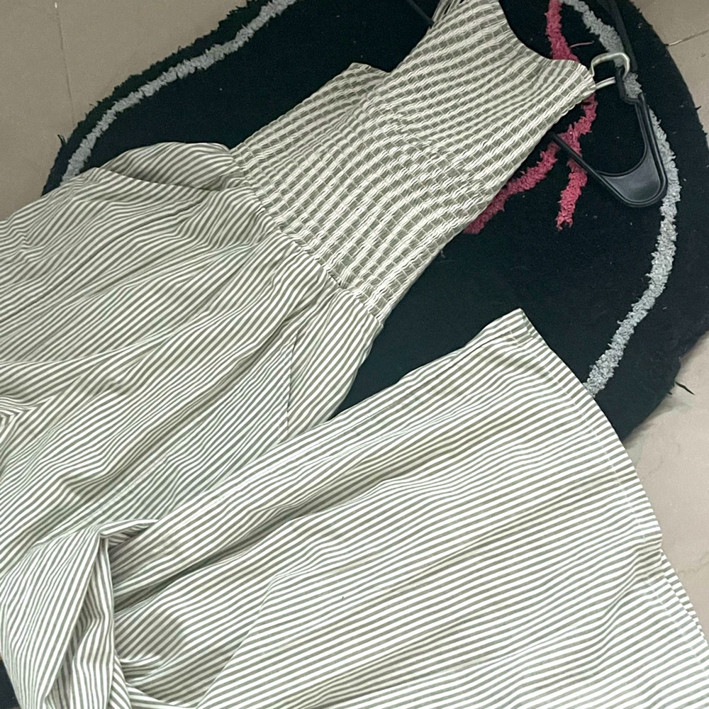 American Eagle Outfitters Green and White Jumpsuit with Wide Leg Design